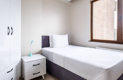 Kagithane Apartment | Lovely and Central Flat with Terrace in Kagithane
