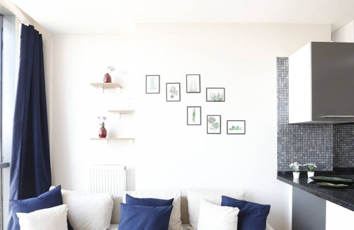 Atasehir Apartment | Lovely and Central Flat with City View in Atasehir