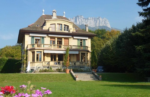 Menthon-Saint-Bernard Villa | Lovely and spacious villa located 150 m from the Annecy Lake, enclosed tree park