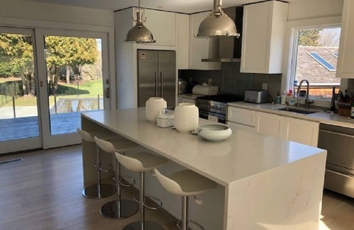 Amagansett Lanes House | Lovely and secluded family home, close walking distance to town and beaches.