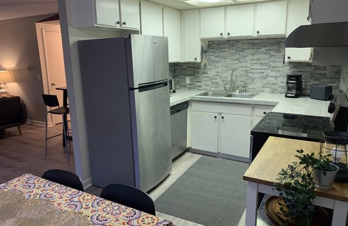 North College Park House | Lovely and Spacious 2 Bedroom 1 Bathroom in Seattle