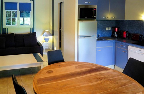 La Bastide-Clairence Apartment | Lovely apartment for 6 guests with pool, WIFI, TV, terrace and pets allowed