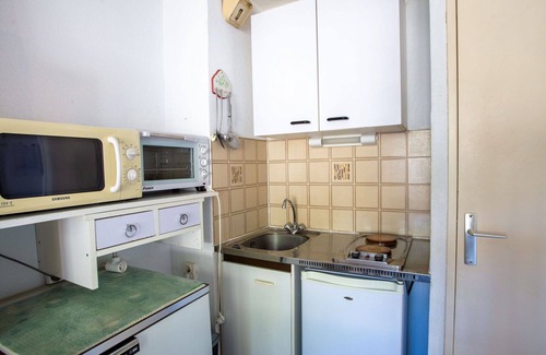 Cap Benat Apartment | Lovely apartment for 4 guests with WIFI, TV, balcony and parking