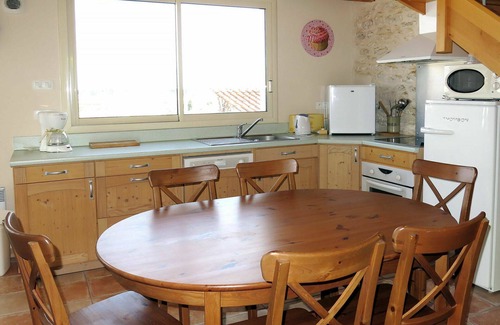 La Tranche-sur-Mer Apartment | Lovely apartment for 5 guests with TV, terrace, pets allowed and parking