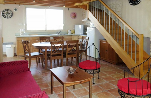 La Tranche-sur-Mer Apartment | Lovely apartment for 5 guests with TV, terrace, pets allowed and parking