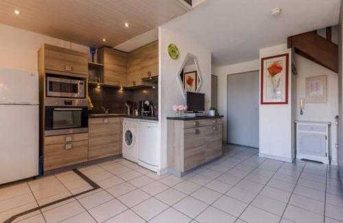 Sainte-Marie-Plage Apartment | Lovely apartment for 4 guests with TV, balcony and parking