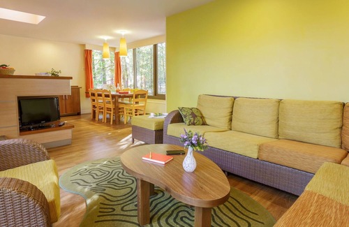 Chaumont-sur-Tharonne House | Lovely apartment in villa for 8 people with WIFI, hot tub, pool, TV, terrace and parking