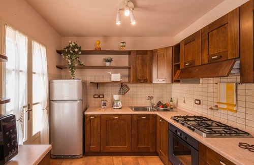 Popoltaio-Schiacciato Villa | Lovely apartment in villa for 9 guests with pool, WIFI, A/C, TV and patio