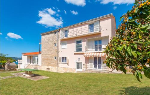 Sveti Filip i Jakov Apartment | Lovely Apartment In Sveti Filip I Jakov