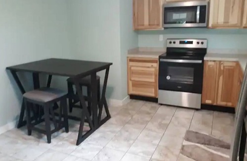 North Kingsville Apartment | Lovely apartment above The Yoga House