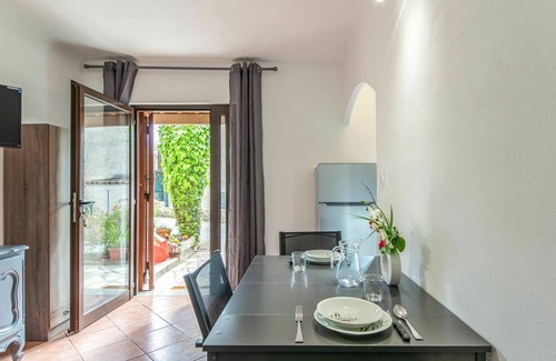 Cagnes-sur-Mer Apartment | Lovely apartment for 4 guests with WIFI, A/C, TV, terrace and parking