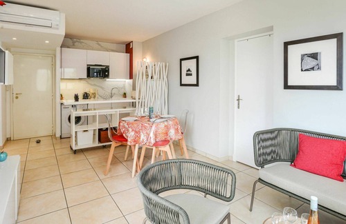 Nice Apartment | Lovely apartment for 4 guests with WIFI, A/C, pool, TV, terrace and parking