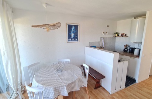 Albitreccia Apartment | Lovely apartment with pool and sea view
