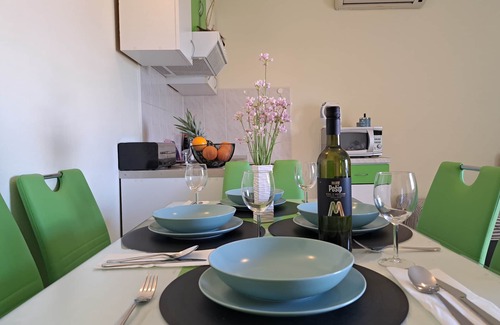 Kastel Stafilic Apartment | Lovely Apartment For 4+1 Near Trogir