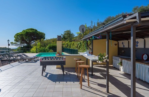 Valloria Apartment | Lovely apartment for 30 people with WIFI, hot tub, pool, A/C, TV and patio