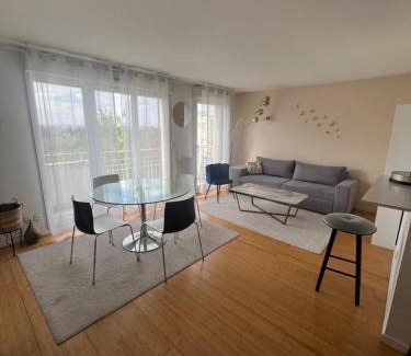 Bobigny Apartment | Lovely apartment and spacious