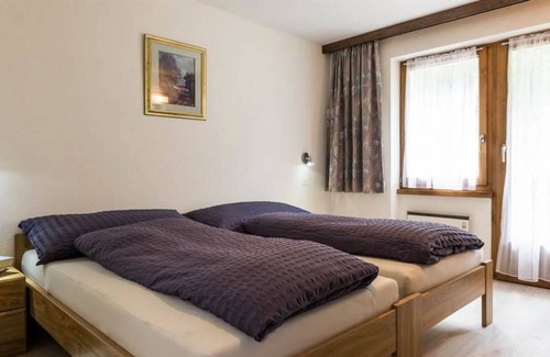 Saas Almagell Apartment | Lovely apartment for 4 guests with WIFI, TV, balcony and parking