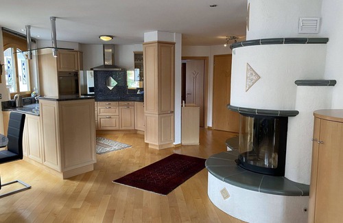 Saas Almagell Apartment | Lovely apartment for 4 guests with hot tub, WIFI, TV, balcony and parking