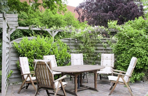 Neuenkirchen Apartment | Lovely apartment for 4 guests with WIFI, TV, patio, pets allowed and parking