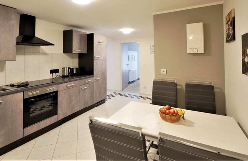 Elpe Apartment | Lovely Apartment in Elpe near Forest