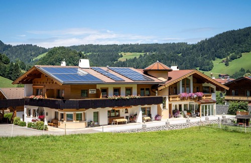 Niederau Apartment | Lovely apartment for 2 people with WIFI, TV and balcony