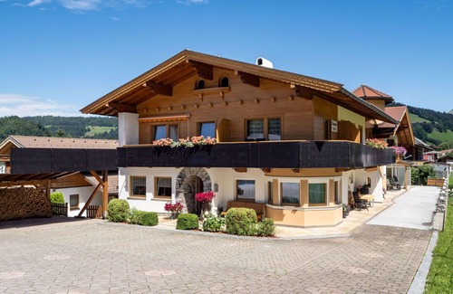 Niederau Apartment | Lovely apartment for 2 people with WIFI, TV and balcony