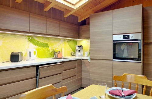 Kandergrund Apartment | Lovely apartment for 4 people with WIFI, TV, balcony, pets allowed and panoramic view