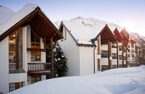 Lenzerheide Apartment | Lovely apartment for 4 people with pool and TV