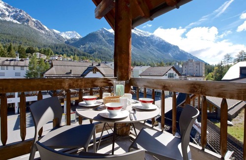Lenzerheide Apartment | Lovely apartment for 5 guests with pool, TV and balcony