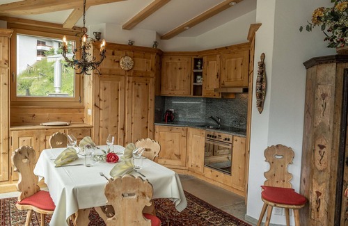 St. Moritz Apartment | Lovely apartment for 4 guests with WIFI, TV, terrace and parking