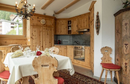 St. Moritz Apartment | Lovely apartment for 4 guests with WIFI, TV, terrace and parking