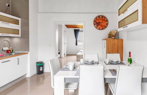 Oberndorf Apartment | Lovely apartment for 6 guests with WIFI, TV and patio