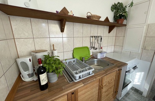 Mirow Apartment | Lovely apartment for 3 people with TV, patio, pets allowed and parking