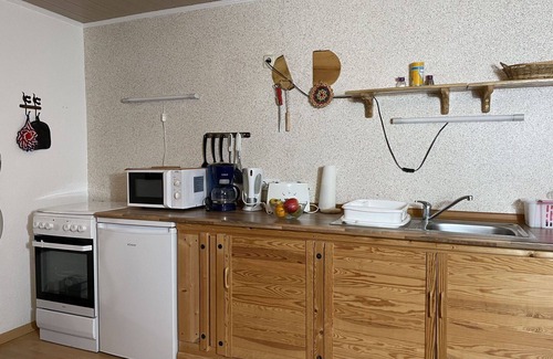 Mirow Apartment | Lovely apartment for 2 people with TV, patio, pets allowed and parking