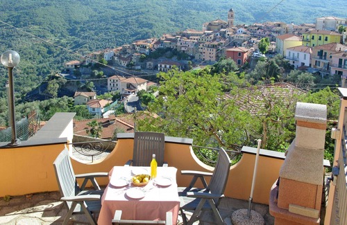 Pietrabruna Apartment | Lovely apartment for 5 guests with WIFI, TV, terrace, panoramic view and parking