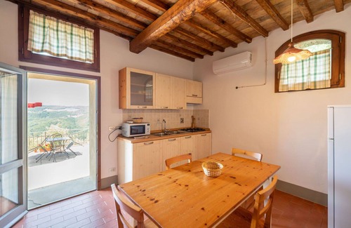 Montebonello Apartment | Lovely apartment for 4 guests with A/C, pool, WIFI, TV, pets allowed, panoramic view and parking
