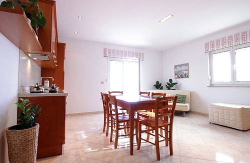 Brda Apartment | Lovely apartment for 5 people with A/C, pool, WIFI, TV, patio, panoramic view and parking