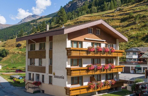 Saas Grund Apartment | Lovely apartment for 6 people with WIFI, TV and balcony