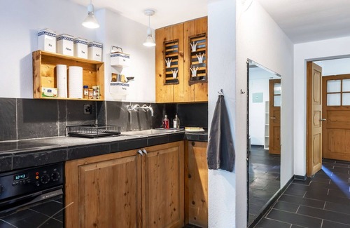 Noville Apartment | Lovely apartment for 3 people with WIFI, patio and pets allowed