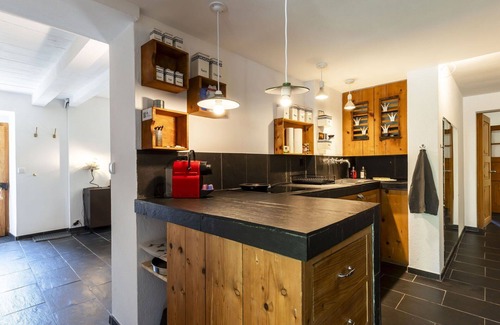 Noville Apartment | Lovely apartment for 3 people with WIFI, patio and pets allowed