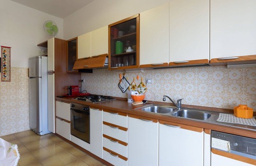 Laigueglia Apartment | Lovely apartment for 6 people with WIFI, A/C, terrace, pets allowed, panoramic view and parking