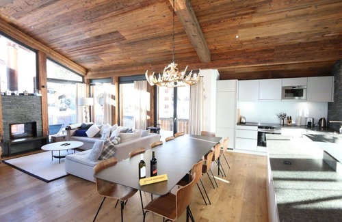 Saas-Fee Apartment | Lovely apartment for 10 guests with WIFI, TV and balcony