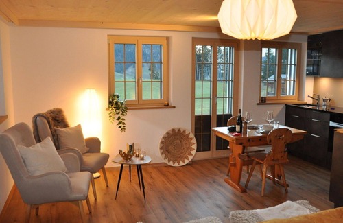Saanen Apartment | Lovely apartment for 2 guests with WIFI and balcony
