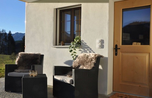 Saanen Apartment | Lovely apartment for 2 guests with WIFI and balcony