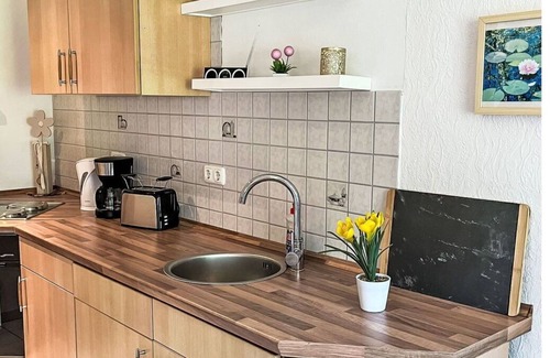 Sudarle Apartment | Lovely apartment for 2 guests with WIFI, TV, terrace, pets allowed and parking