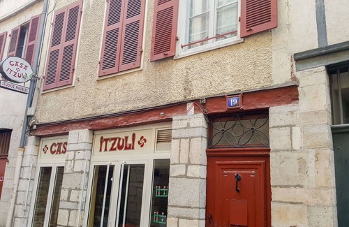 Bayonne Apartment | Lovely apartment for 2 people with WIFI and pets allowed