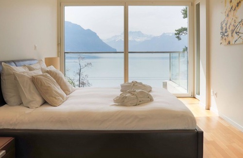 Montreux Apartment | Lovely apartment for 2 guests with WIFI, hot tub, pool, TV, terrace, panoramic view and parking