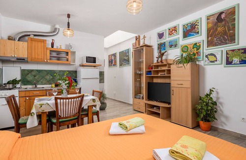 Donji Kraj Apartment | Lovely apartment for 2 people with A/C, WIFI, TV and terrace