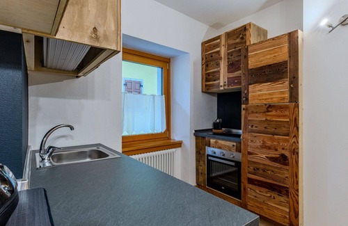 Pinzolo Apartment | Lovely apartment for 3 people with WIFI and TV