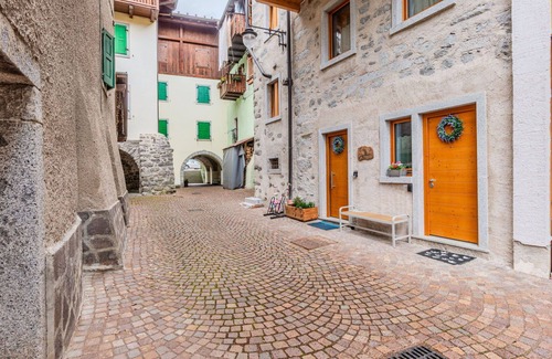 Pinzolo Apartment | Lovely apartment for 3 people with WIFI and TV